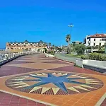 Casa Azzurra, Nel Cuore Di Genoa